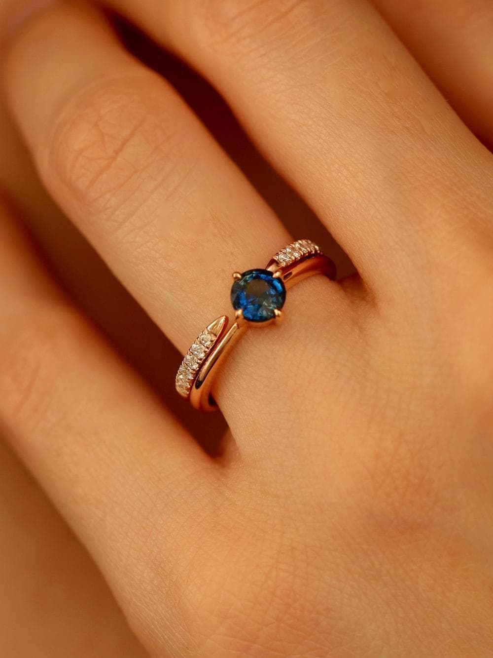 Cardinal Ring on hand rose gold v2