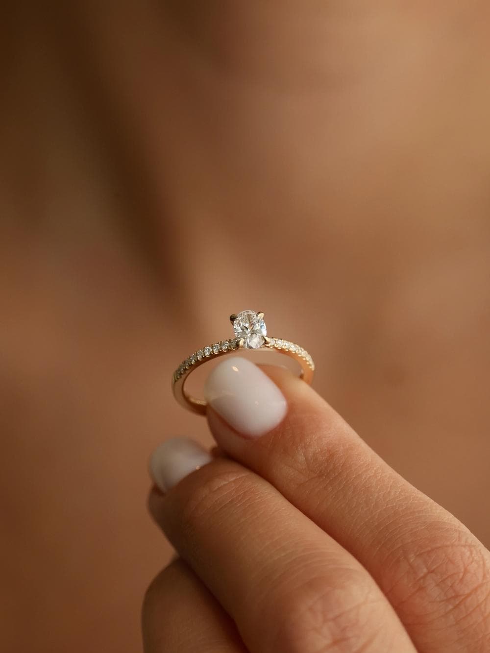 Pavé Oval Cut Ring studio view v3